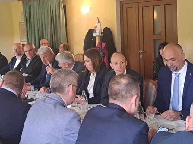 Detalj sudionika sjednice u Ribniku                                                                                                                                                                                                                       